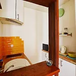 Stay In The Heart Of Paris