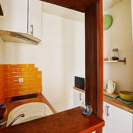 Apartment In The Heart Of Paris